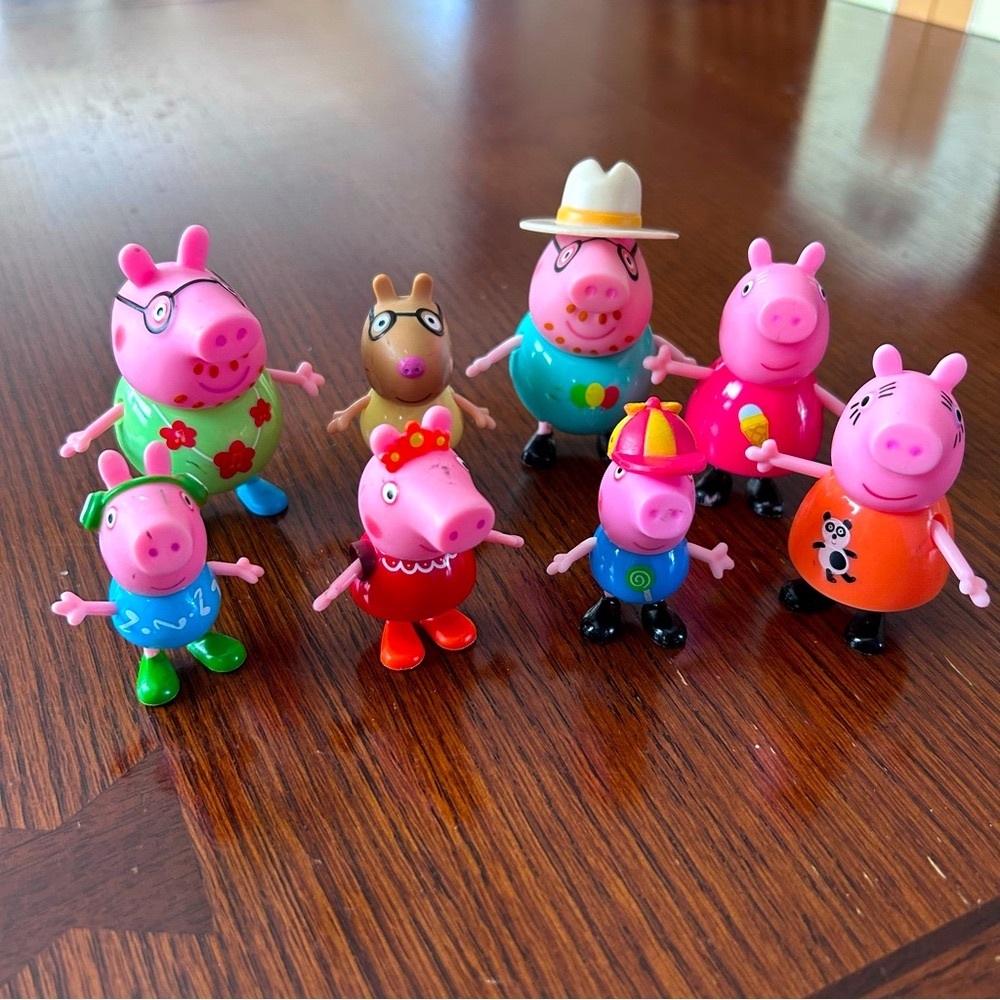 Peppa Pig Family and Friends figurines - EUC